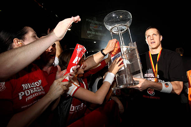 特别是双方 特别是双方